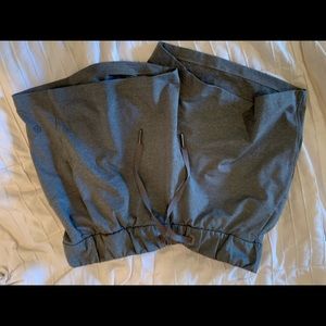 lululemon grey shorts